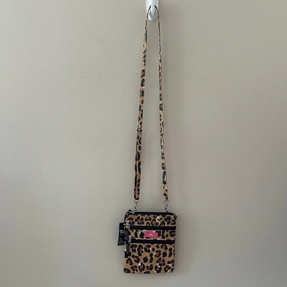 Scout Sally Go Lightly Crossbody Bag Leopard Print NWT Chic Travel Vacation Boho - Picture 3 of 10